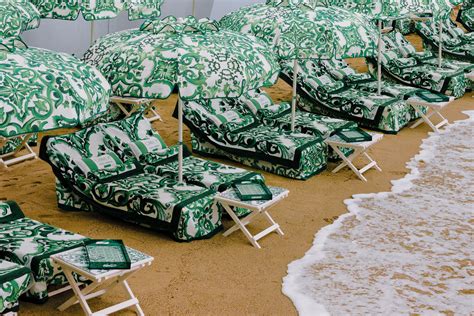 stabilimento balneare gucci|Le spiagge sono diventate fashion: la mappa dei .